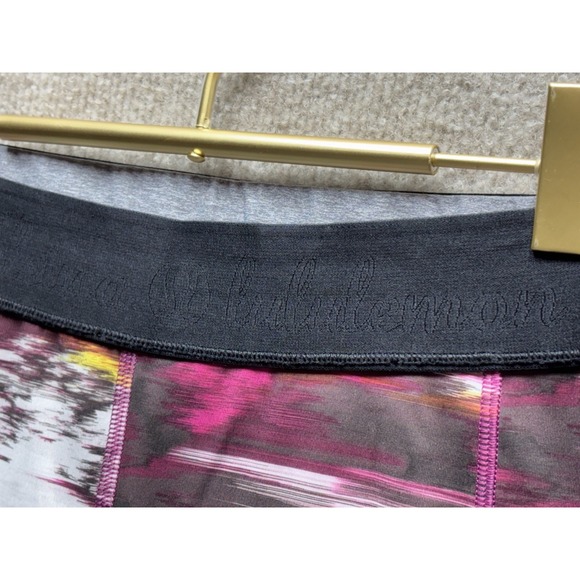 Lululemon Shorts Women 10 Multi Abstract 6" Yoga Athleisure Low Rise Biker Run - Picture 2 of 5